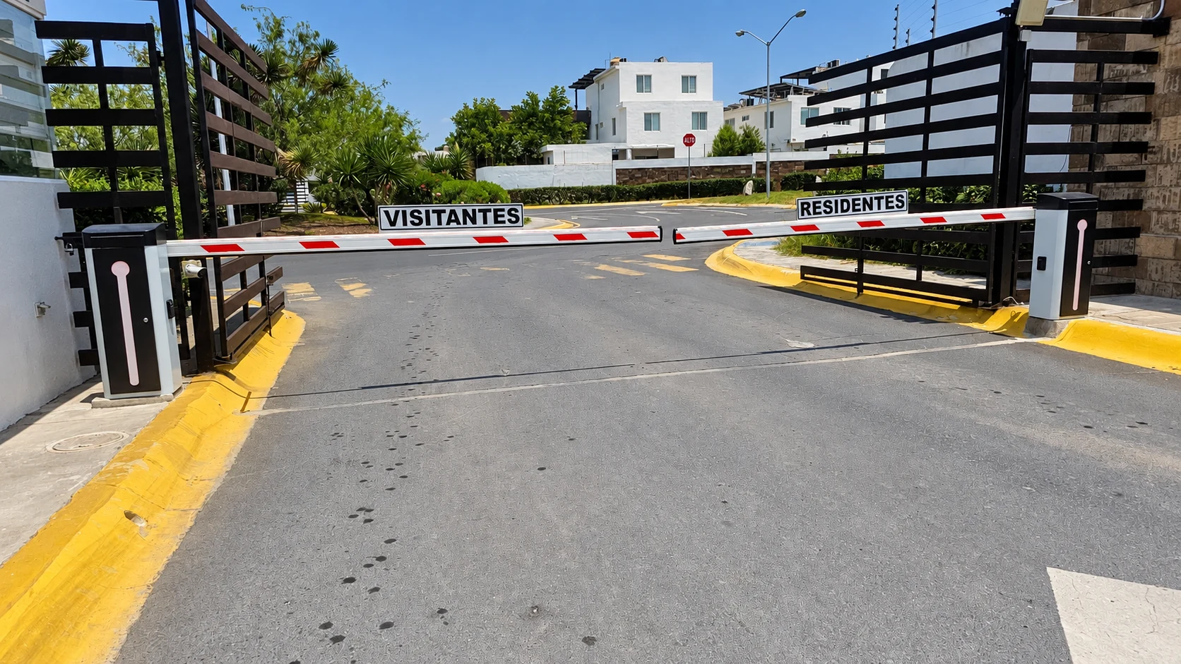 Instalación de plumas vehiculares de Sólida CCTV para residentes y visitantes